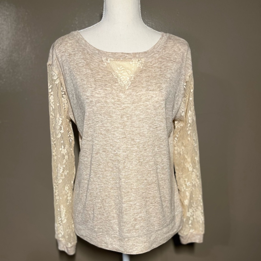 213 BY MICHELLE KIM Lace Sleeve Top